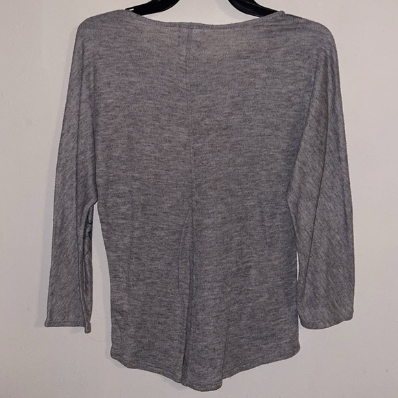 💥SUNDAY BLUE BEADED FLORAL TOP - Picture 3 of 5